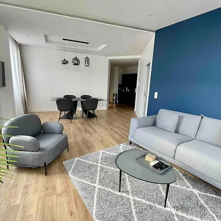 Bright Newly Renovated With Ac Appartamento